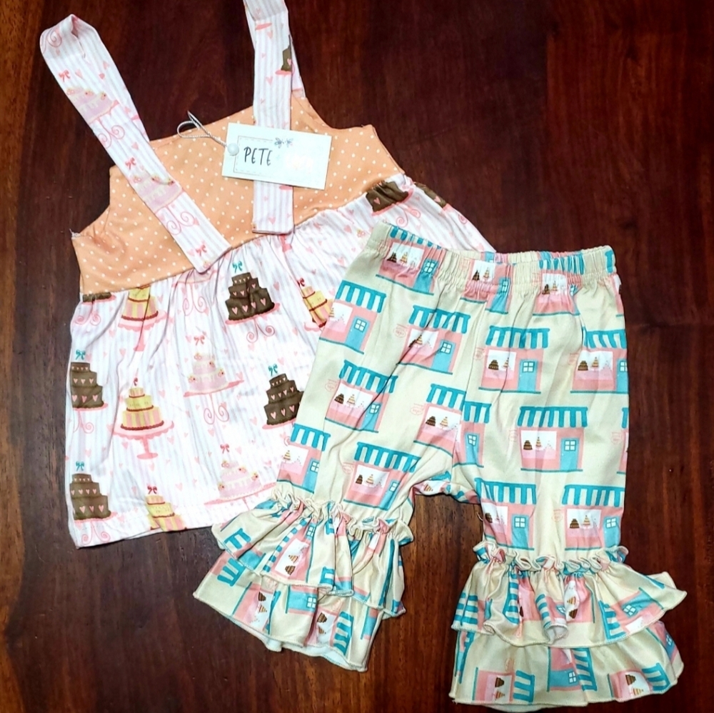 Bakers Tank and Capri set